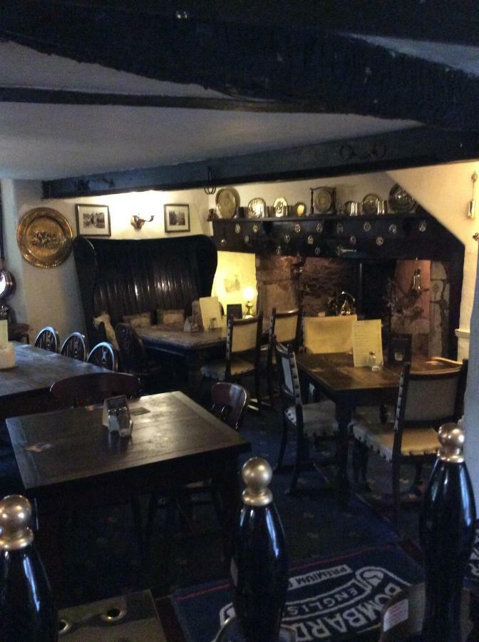 Bear inn Bisley  Exterior foto