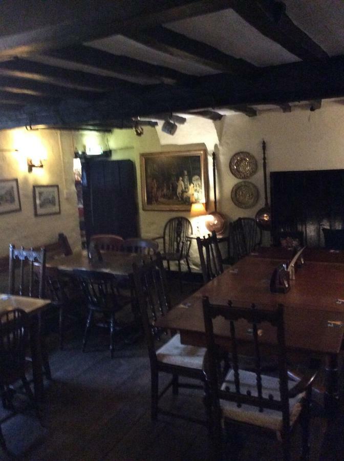 Bear inn Bisley  Exterior foto