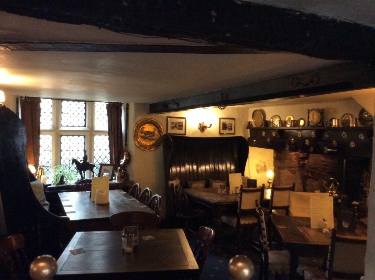 Bear inn Bisley  Exterior foto